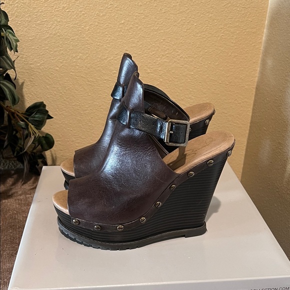 Jessica Simpson Dark Brown Leather Peep-Toe Mules - Picture 2 of 4